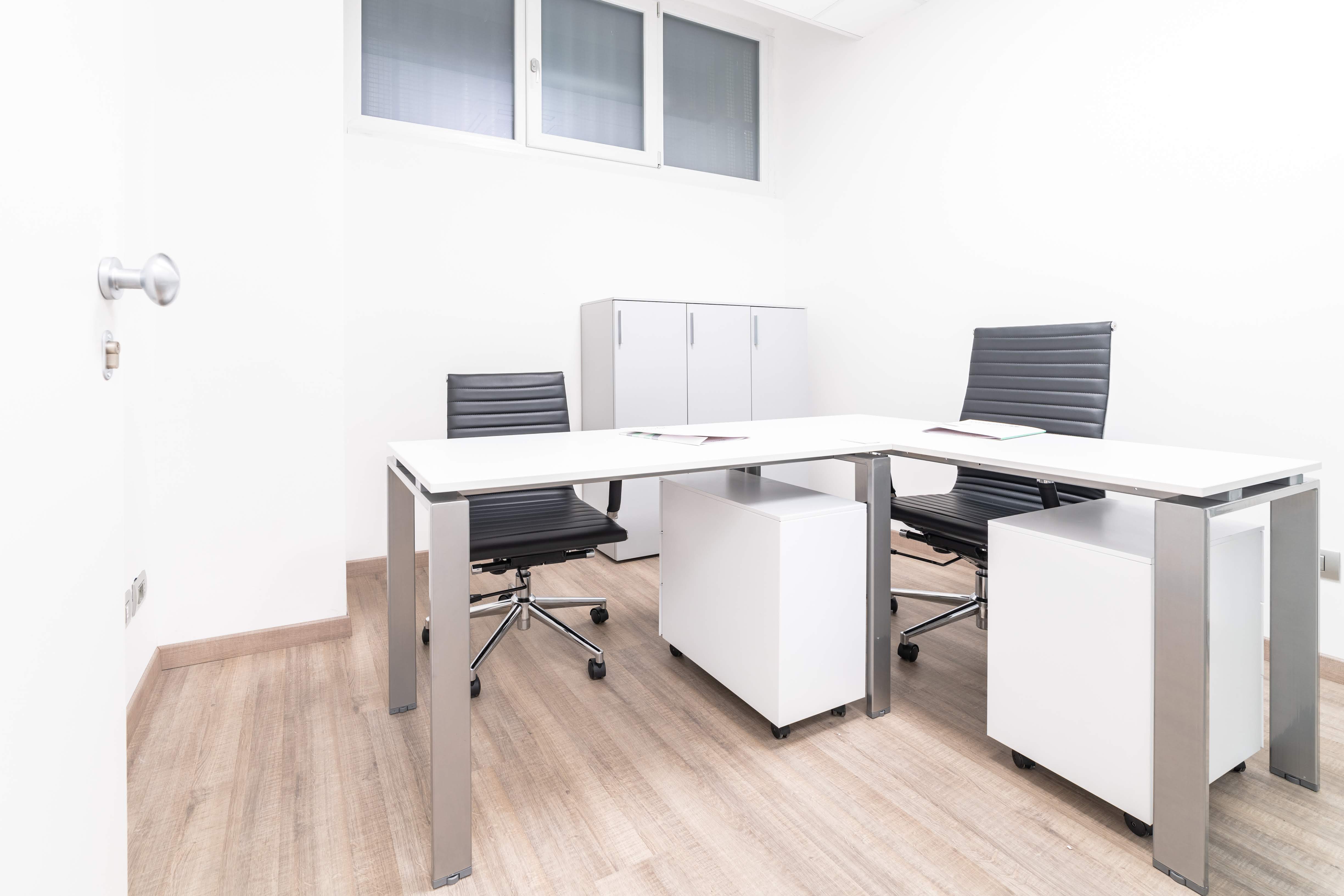 Garibaldi Business Center img