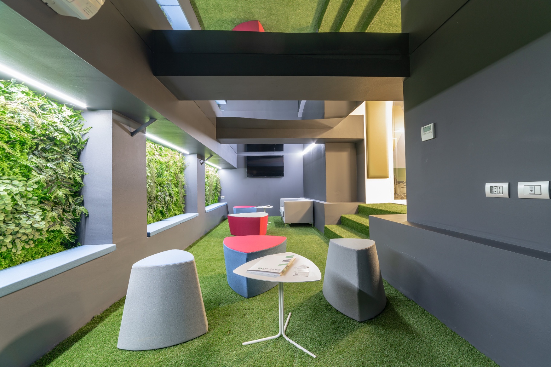 Garibaldi Business Center img
