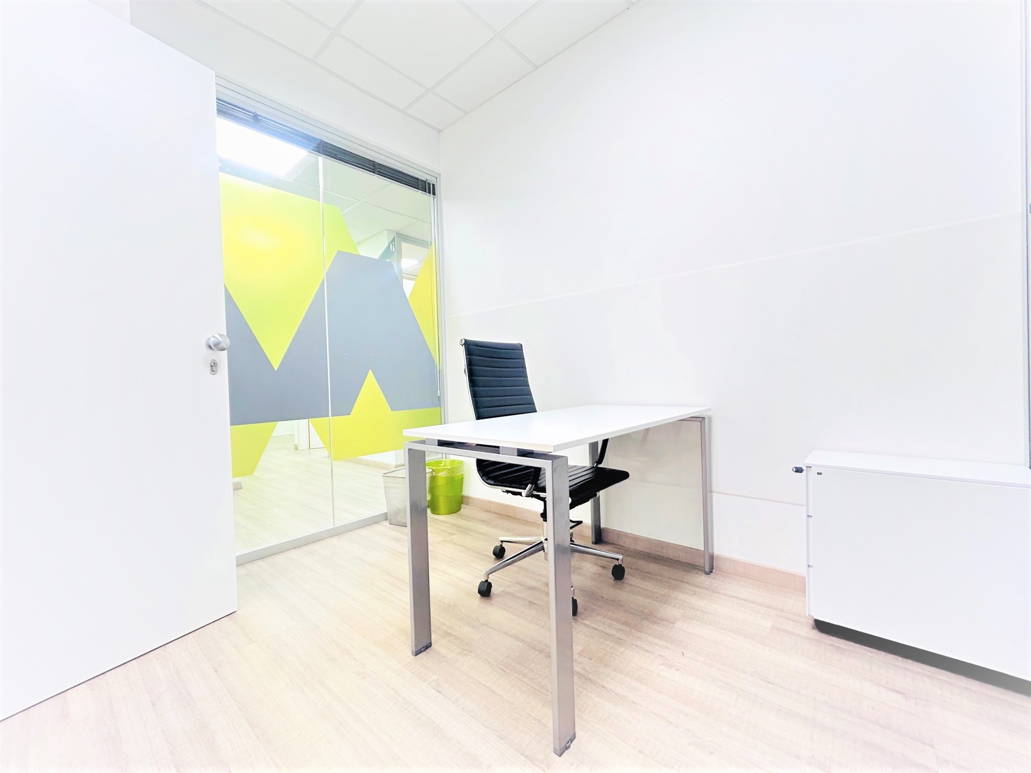 Garibaldi Business Center img