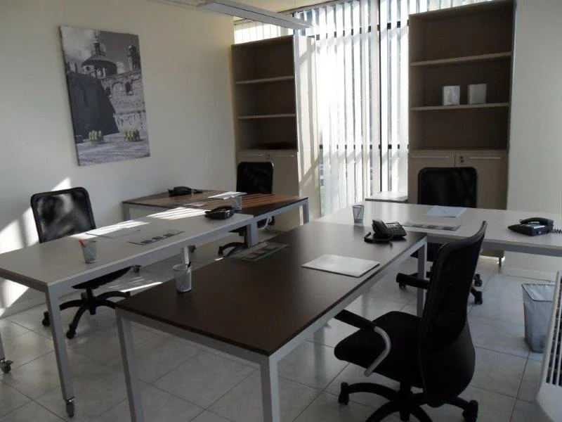 Very Office img