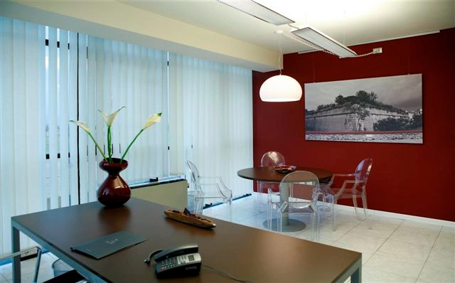 Very Office img