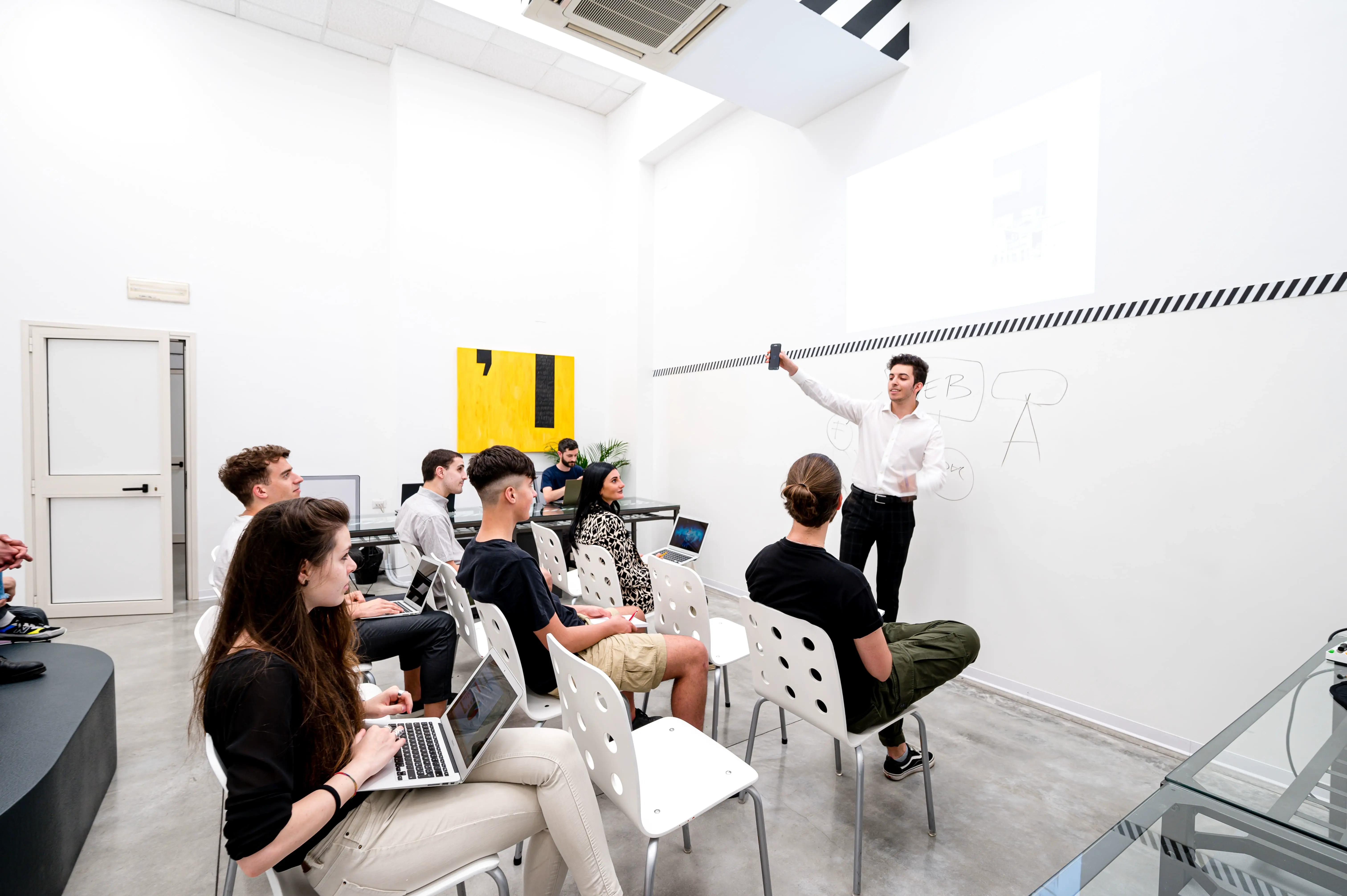 Un-lab coworking img